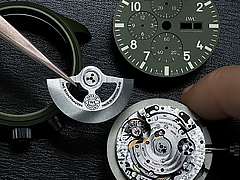 手表进水后零件生锈怎么解决？（格拉苏蒂手表除锈及零件修复方法）