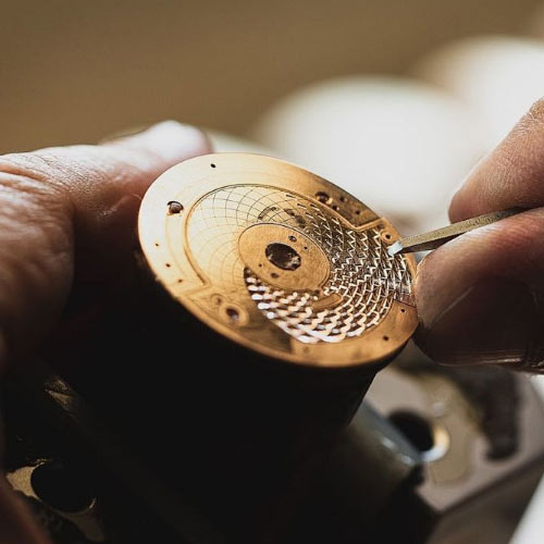 格拉苏蒂手表进灰后需要哪些清理步骤