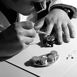 格拉苏蒂手表受潮的原因最可能是哪些？